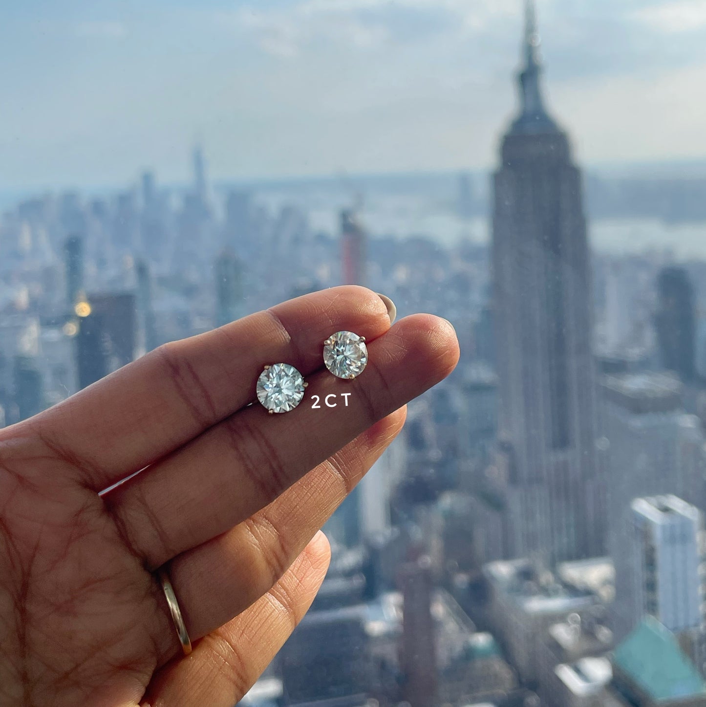 1.0 TCW Round Cut Moissanite Stud Earrings in Gold 4