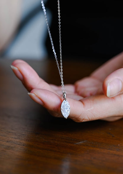 0.17 CT Moissanite Diamond Cross Pendant Necklace in Solid Gold 5