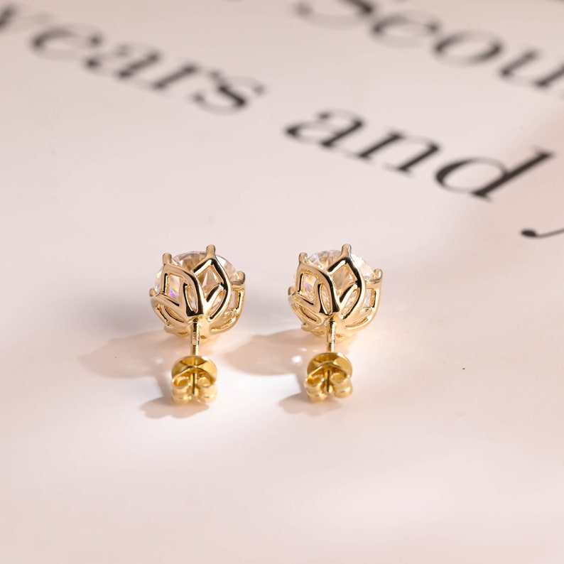 1.0 TCW Round Cut Moissanite Stud Earrings in Gold 6