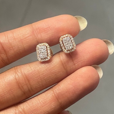 0.31 TCW Round Cut Moissanite Cluster Earrings in Gold 1