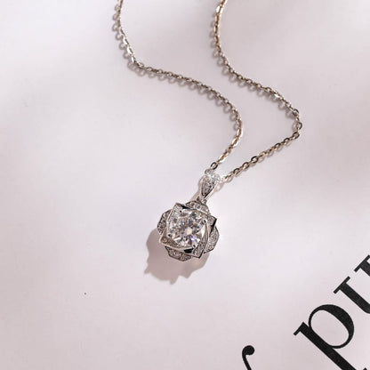 0.50 CT Round Moissanite Diamond Floral Pendant Necklace in Solid Gold 7