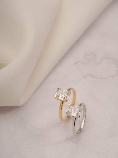 Stunning 1.0 - 2.0 CT Emerald Moissanite Engagement Ring with Solitaire Design 3