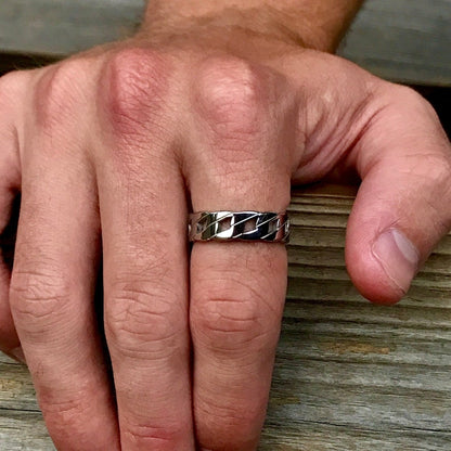 Cuban Chain Style Mens Wedding Band