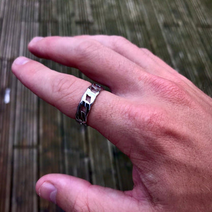 Cuban Chain Style Mens Wedding Band