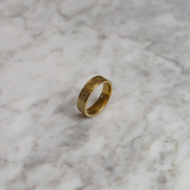 Engraveable Roman Numerals Wedding Band