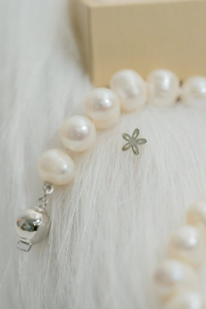 Mini Daisy Stud Earrings