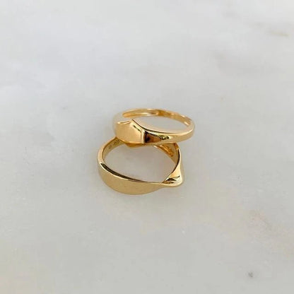 Classic Engravable Wedding Band