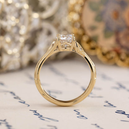 1 CT Round Shaped Vintage Styled Lab Grown Diamond Engagement Ring