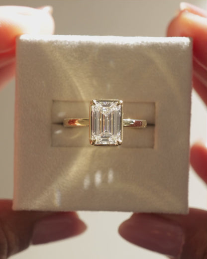 2 CT Emerald Cut Solitaire Setting Lab Grown Diamond Engagement Ring