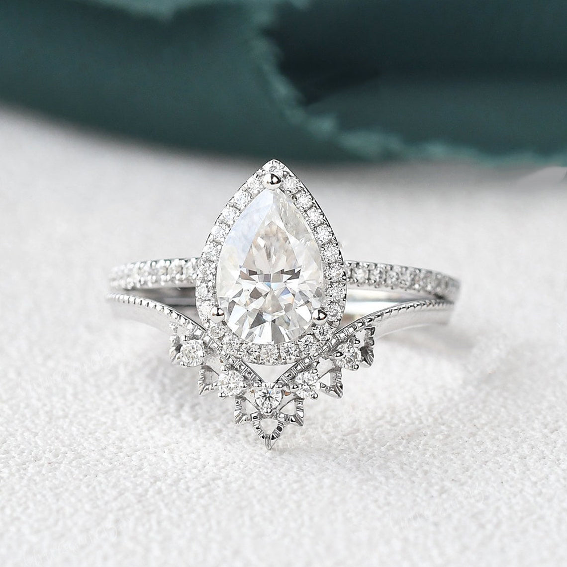 2.0 CT Pear Cut Halo Moissanite Bridal Ring Set 1